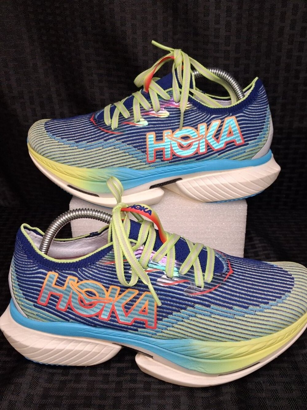 HOKA Cielo X1 Carbon Plated Racing Shoes Unisex Men 8.5 / Women 9.5 EUC